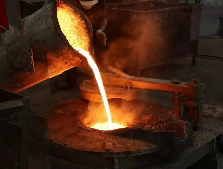 BỘT ĐẦM LÒ GANG, THÉP